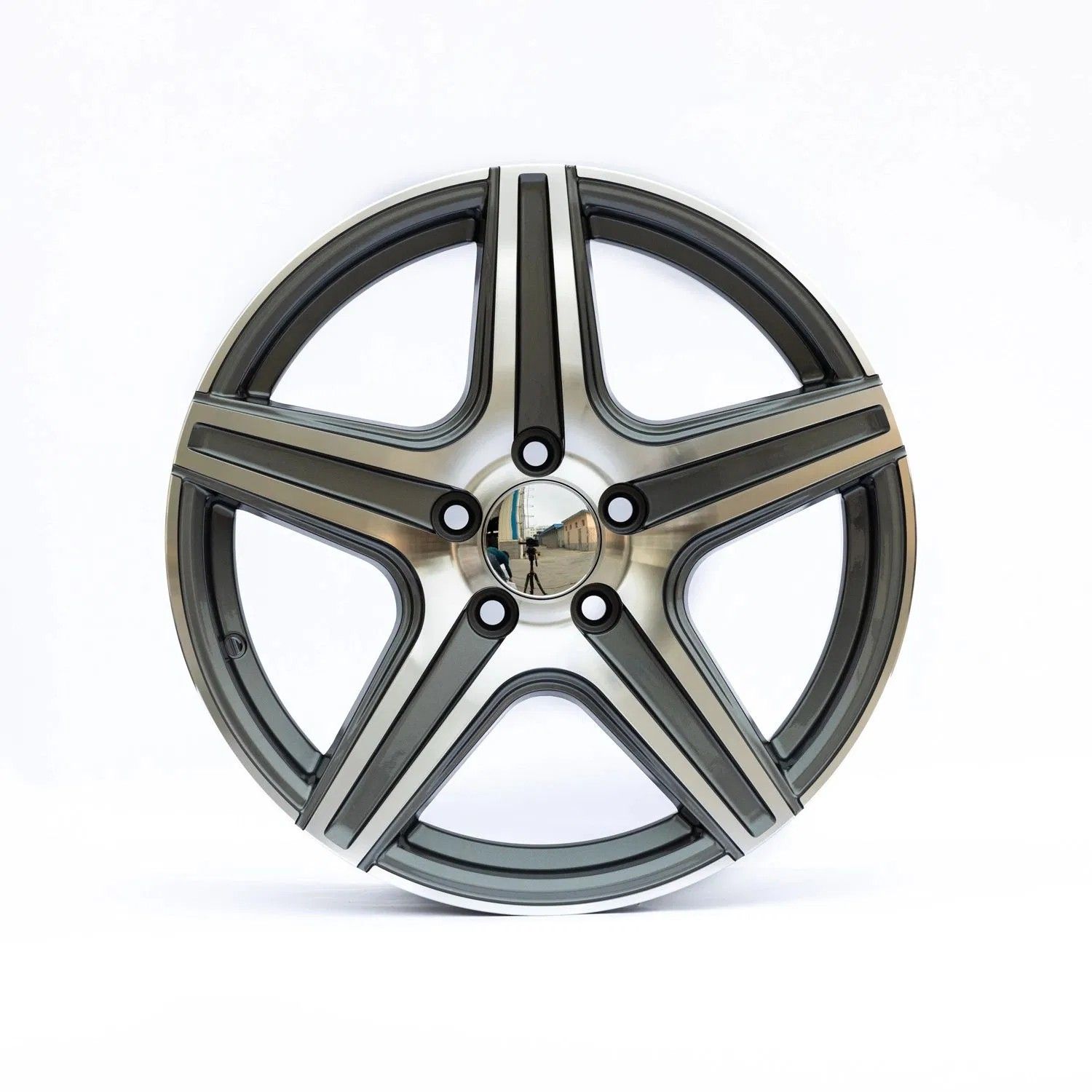 17-inch alloy rims